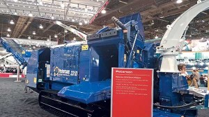 Peterson Pacific Corp.’s 3310 drum chipper utilizes a transverse-feed design allowing for a smaller operations deck than typical drum chippers.