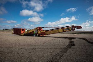 According to the company, the Razerlink combines mobility with its telescoping conveyor technology. Photo courtesy of Superior Industries