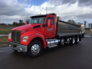 Siegmund's new pup and truck combo's net payload is 36.5 tons, compared to the previous 31.5 ton payload the company used to haul. Photo courtesy of Siegmund Excavation.