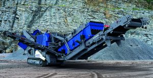 The Mobicone MCO 90(i) EVO2 and Mobirex MR 110(i) EVO2 can now be equipped with an optional double-deck post screening unit. Photo: Kleemann