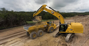 Caterpillar says the 352 hydraulic excavator offers reliable performance in virtually any environment. Photo: Caterpillar