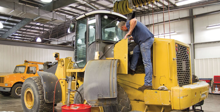 Choosing whether to repair or replace equipment